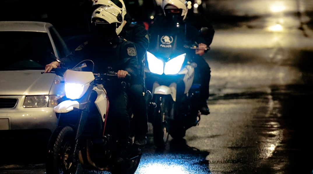 Αστυνομικοί της ΔΙΑΣ στις μηχανές τους