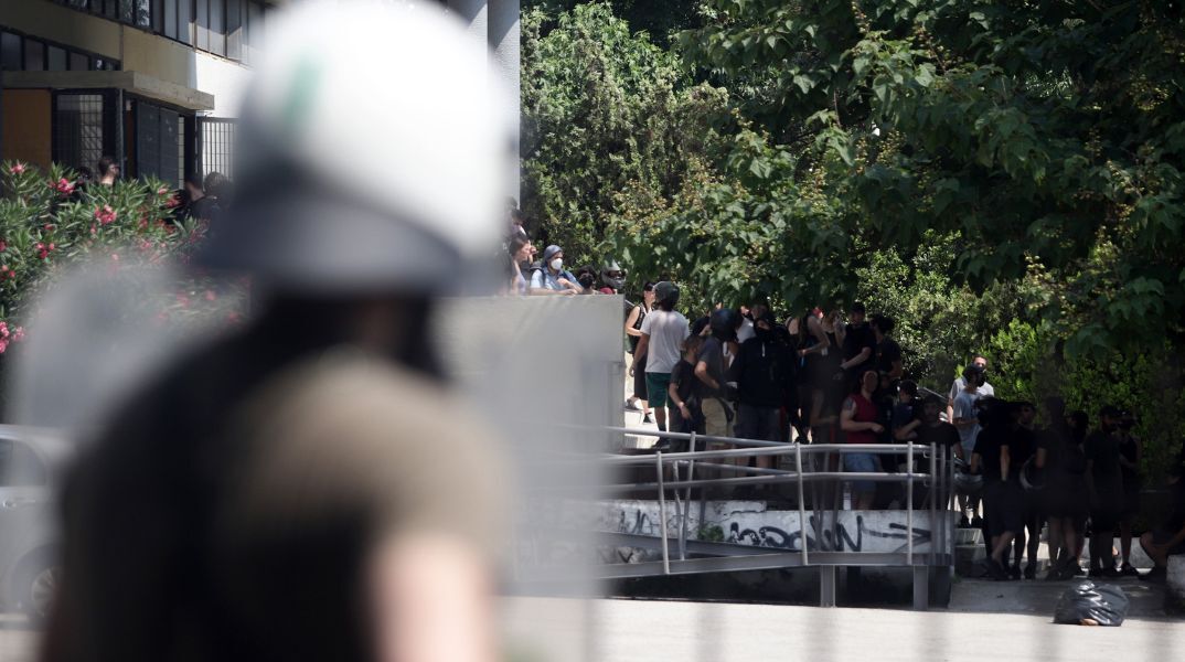 Θεσσαλονίκη: Αστυνομική επέμβαση για την εκκένωση υπό κατάληψη χώρου στο ΑΠΘ - Στεγαζόταν το αποκαλούμενο Αυτοδιαχειριζόμενο Κυλικείο της Ιατρικής