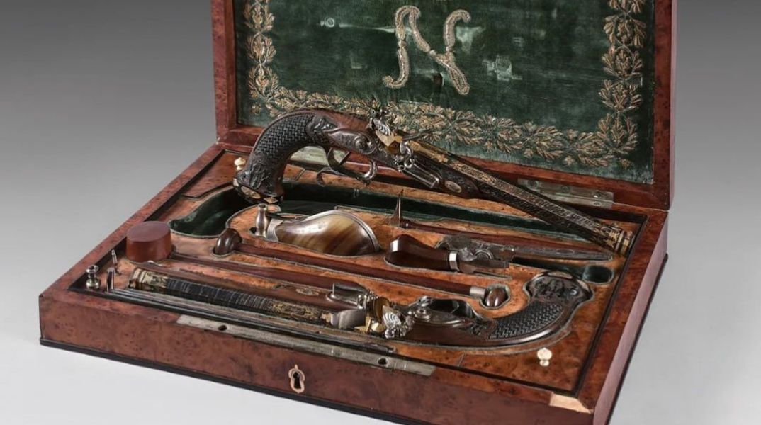 Σε αστρονομικό ποσό πωλήθηκαν δύο όπλα του Ναπολέοντα Βοναπάρτη - Η γαλλική κυβέρνηση τα χαρακτήρισε «εθνικό θησαυρό».