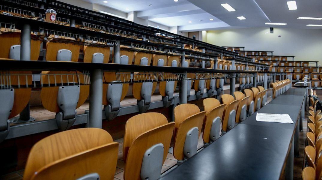 Θεσσαλονίκη: Αίθουσες διδασκαλίας θα γίνουν στον χώρο του Τμήματος Ιατρικής ΑΠΘ που εκκενώθηκε σήμερα έπειτα από κατάληψη οκτώ ετών.