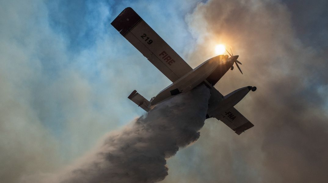 Αλβανία: Μεγάλη πυρκαγιά στην περιοχή του Αργυροκάστρου - Κοντά στα σύνορα με την Ελλάδα - Επιχειρούν δεκάδες στρατιώτες και πυροσβέστες.