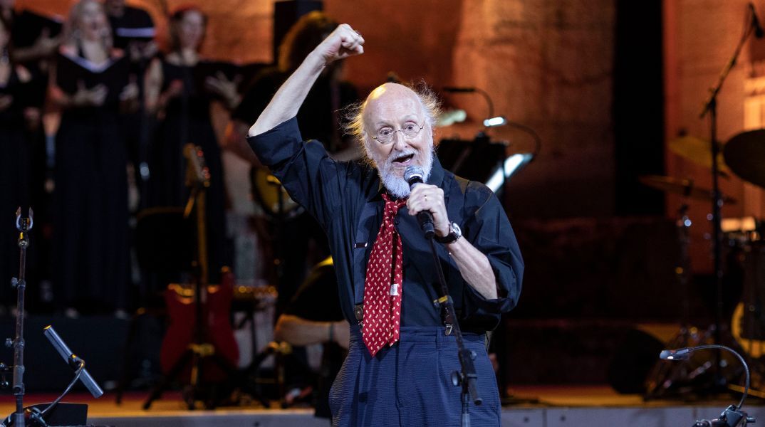 Διονύσης Σαββόπουλος: Η συναυλία - αφιέρωμα για τα 50 χρόνια από την αποκατάσταση της Δημοκρατίας στο Ηρώδειο - Στο πλαίσιο του Φεστιβάλ Αθηνών και Επιδαύρου.