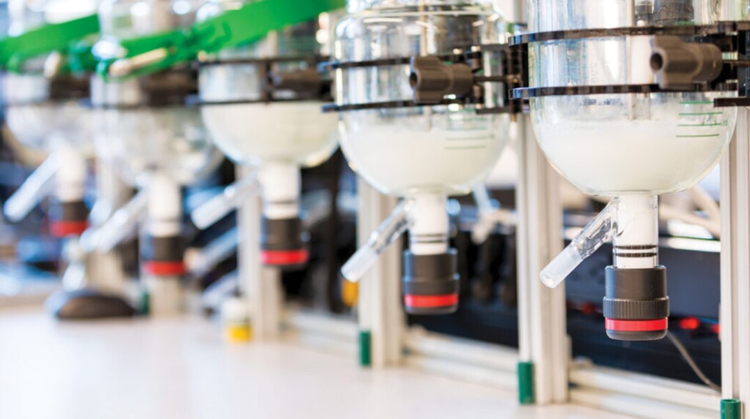 Ένζυμα αποδομούν το πλαστικό με τη βοήθεια της τεχνητής νοημοσύνης