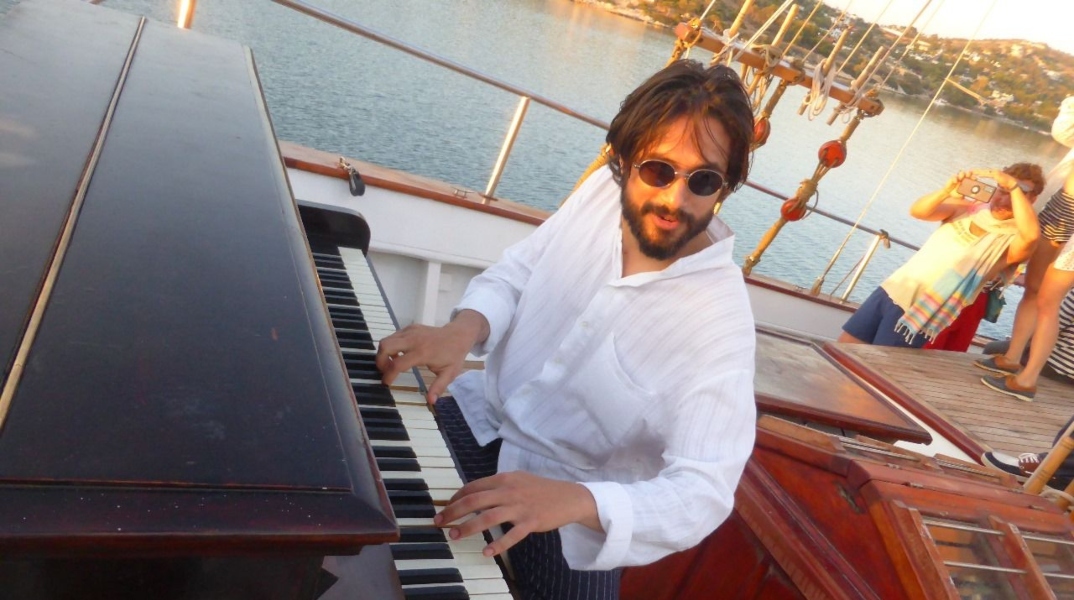 Γιάννης Νιάρρος