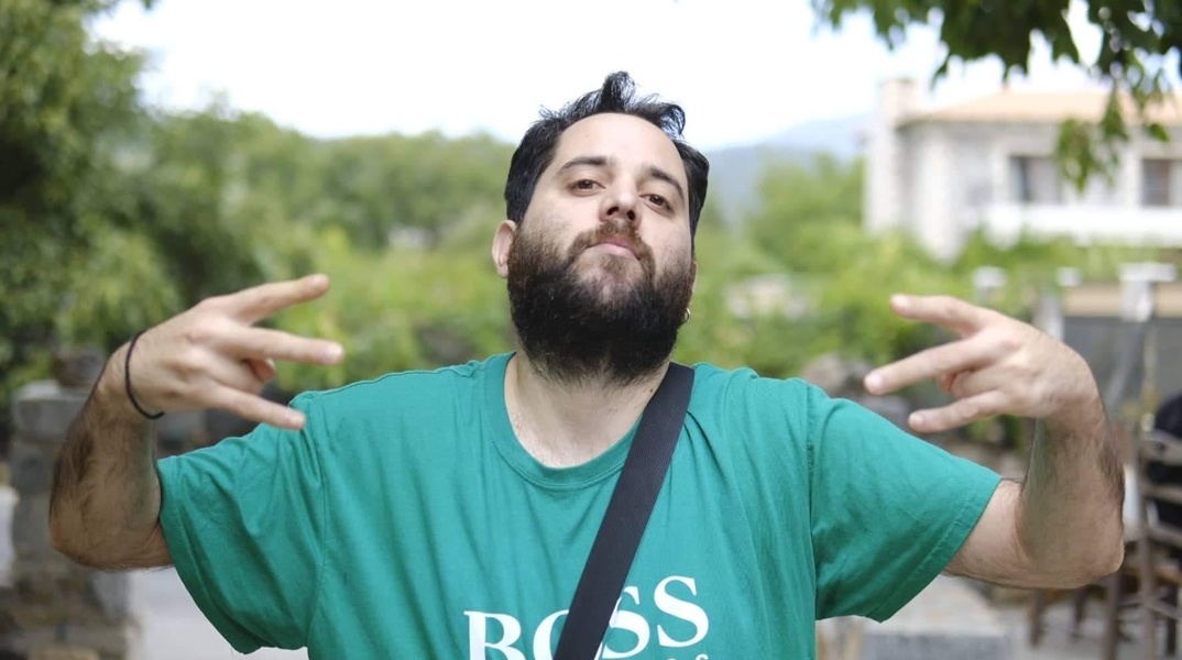 Ο ράπερ Αιφνίδιος