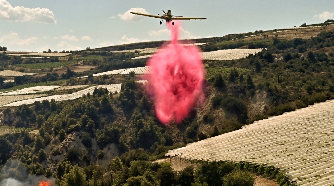 Φωτιά Κορινθία: Χωρίς ενεργό μέτωπο η πυρκαγιά