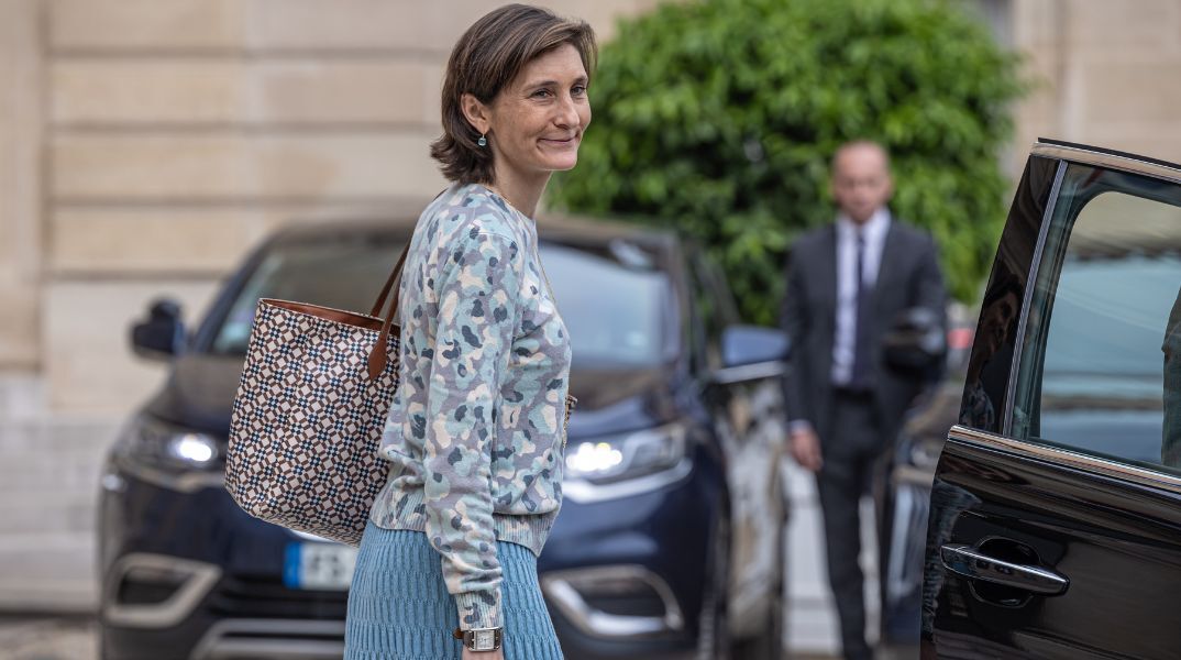 Ολυμπιακοί Αγώνες 2024: Η Γαλλίδα υπουργός Αθλητισμού Αμελί Ουντεά Καστερά βούτηξε στον Σηκουάνα - Τα πλάνα που κατέγραψε η κάμερα.