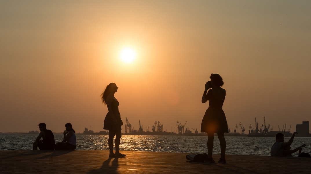 Σχεδόν 40 βαθμοί η θερμοκρασία στην Κρήτη σήμερα - Σε ποιες περιοχές εκτινάχθηκε ο υδράργυρος