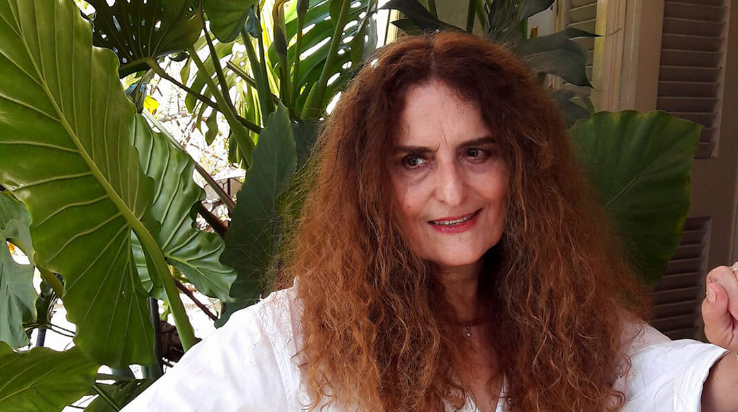 Σοφία Φιλιππίδου: Τα «Σαράντα ποιήματα» μιας ηθοποιού