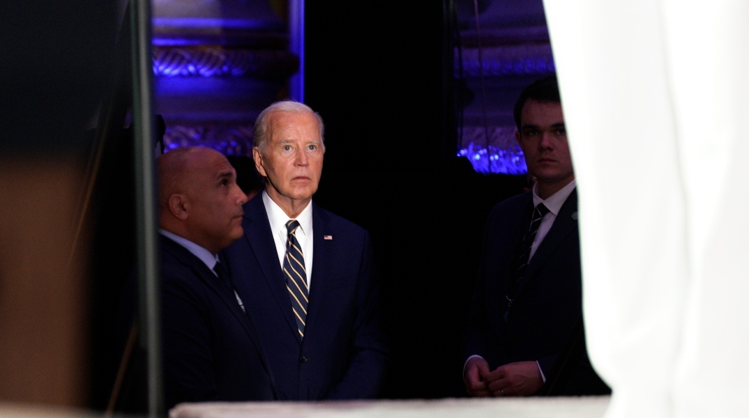 Μπάιντεν: Πελόζι και Σούμερ ζητούν την απόσυρσή του