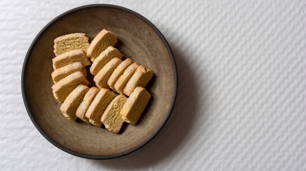 Σητειακά διπλοφουρνιστά μπισκότα με ελαιόλαδο και πορτοκάλι