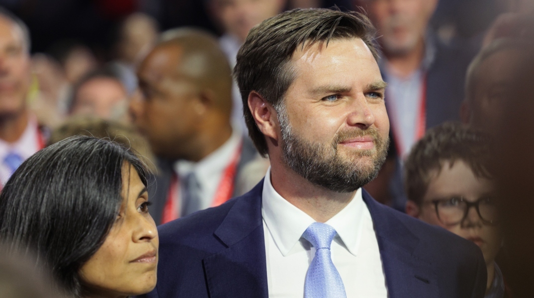 Ο Ρεπουμπλικάνος υποψήφιος αντιπρόεδρος Τζέι Ντι Βανς καλεί τους Αμερικανούς να επιλέξουν «νέο δρόμο»