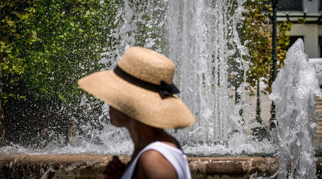 Καύσωνας: Επιμένουν τα 40άρια μέχρι τη Δευτέρα  