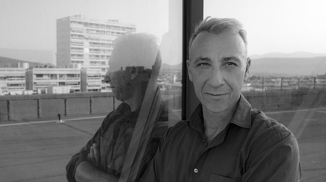 Mίνως Μάτσας: «Τα ρεμπέτικα είναι στα κύτταρά μου»