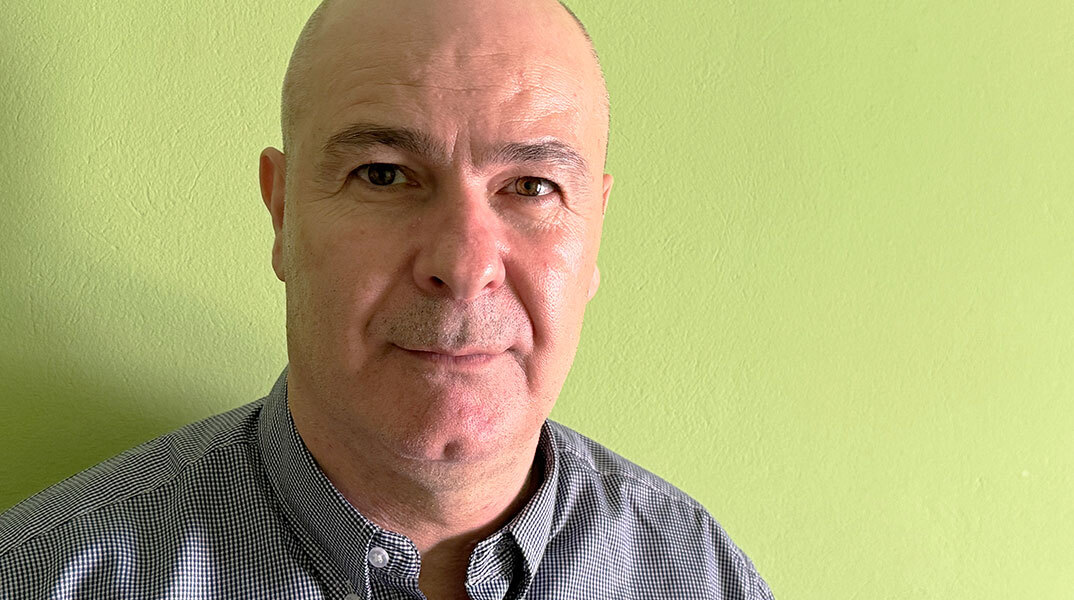 «Στο ψαχνό» με τον Σεραφείμ Μπακολουκά