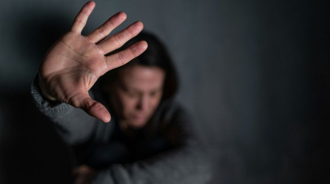 Ενδοοικογενειακή βία στη Θεσσαλονίκη: Ξυλοκόπησε τη σύντροφό του επειδή δεν του άρεσε το φαγητό που μαγείρεψε - Εξαγοράσιμη ποινή φυλάκισης σε 37χρονο.