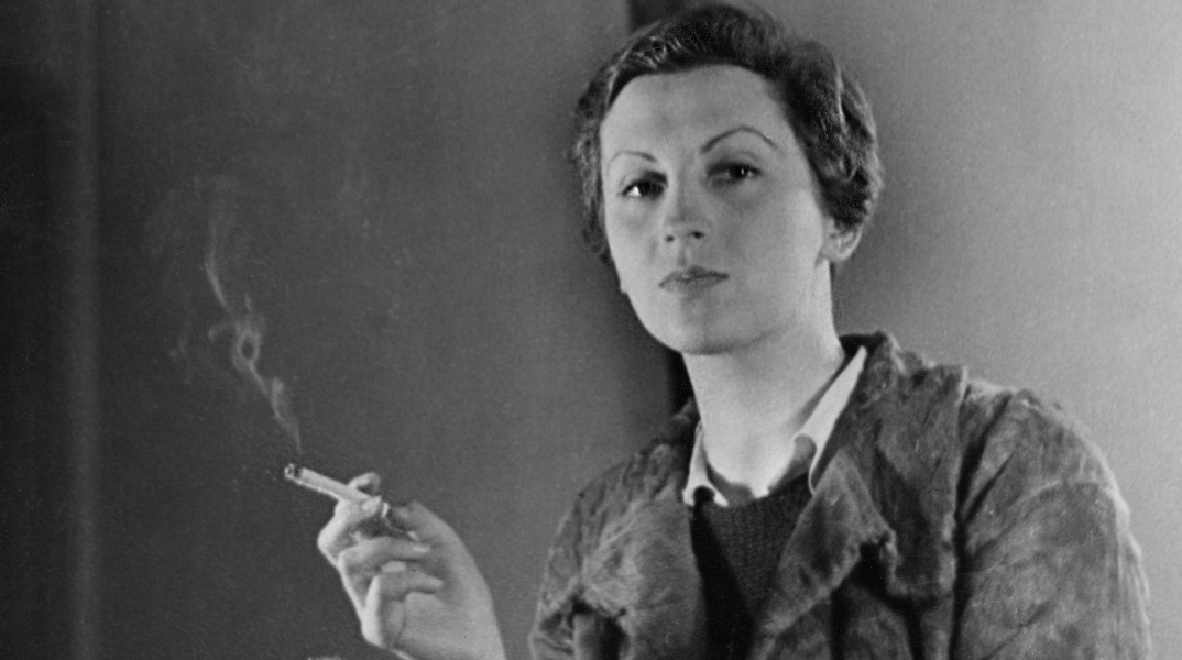 Σαν σήμερα 26 Ιουλίου πέθανε η Γκέρντα Τάρο, η πρώτη γυναίκα φωτορεπόρτερ που ασχολήθηκε με την πολεμική φωτογραφία