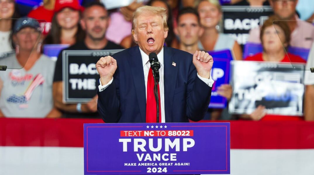 Παραλήρημα Τραμπ κατά της Κάμαλα Χάρις - «Τρελή της Αριστεράς, θέλει να εκτελούνται μωρά»