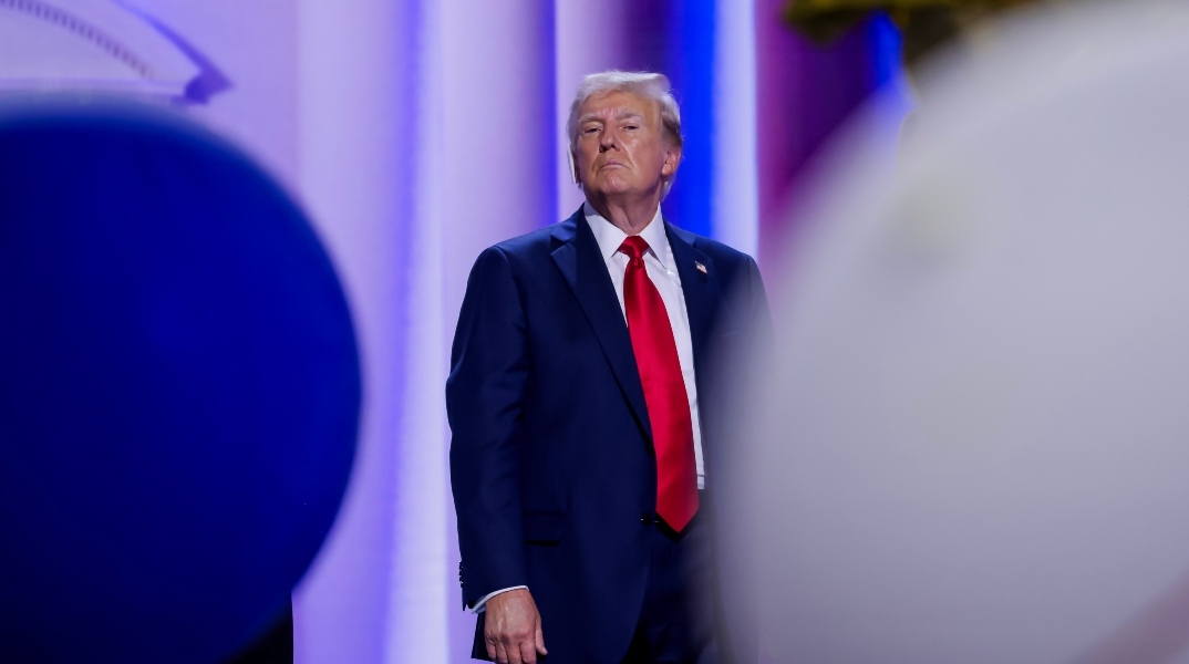 Τραμπ: Θεωρεί ανάρμοστο το ντιμπέιτ με την Κάμαλα Χάρις 