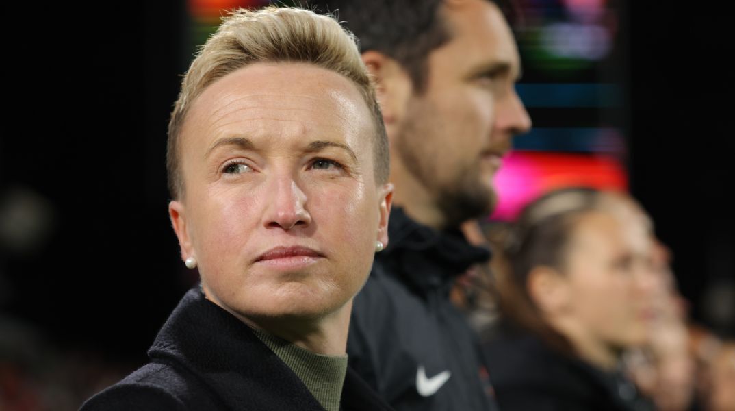 Ολυμπιακοί Αγώνες 2024: Ο Καναδάς απομάκρυνε την Μπεβ Πρίστμαν - Η προπονήτρια της ομάδας ποδοσφαίρου γυναικών κατασκόπευε αντιπάλους με drone