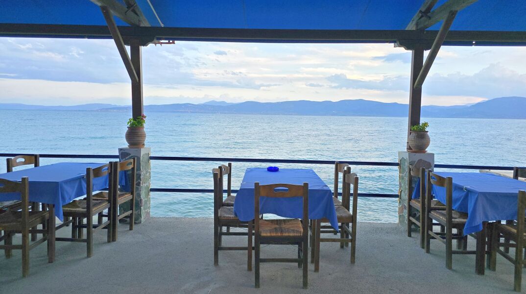 Ταβέρνα Αριστέα, Λουτρά Γιάλτρων