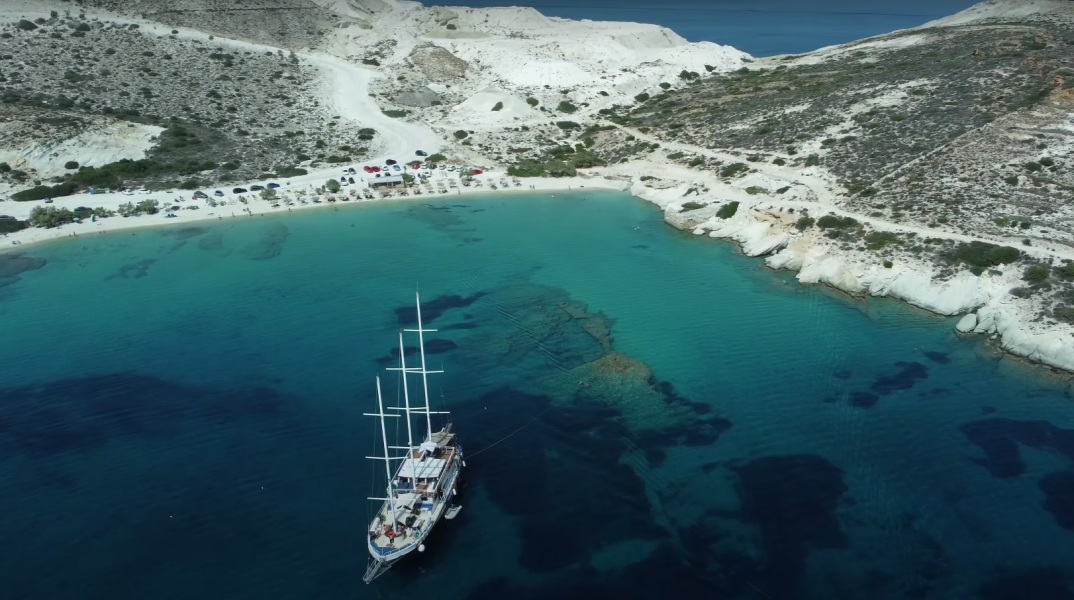 Η παραλία Πράσσα στην Κίμωλο, η πιο καθαρή παραλία στο κόσμο