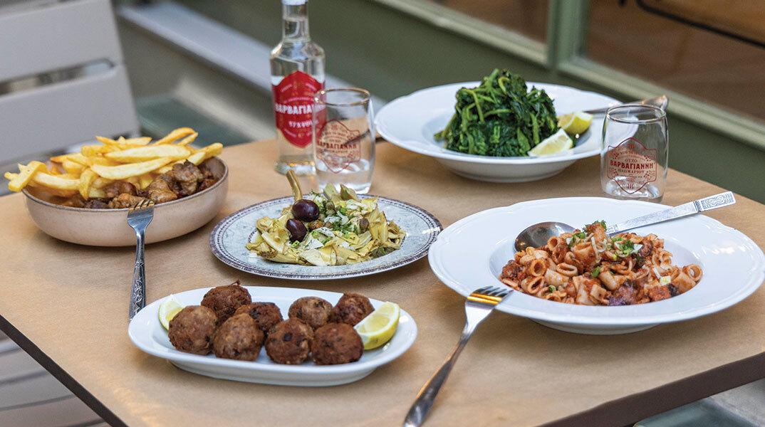 Μεζεδοπωλείο Πίπις: Ασυναγώνιστη γεύση και τέλεια καλοκαιρινή διάθεση