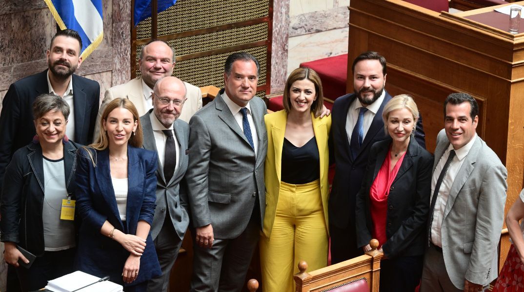 Βουλή: Ψηφίστηκε η ολοκλήρωση της ψυχιατρικής μεταρρύθμισης - Δεκτό επί της αρχής το νομοσχέδιο με ψήφους 159 υπέρ και 138 κατά - Τι δήλωσε ο υπουργός Υγείας.  