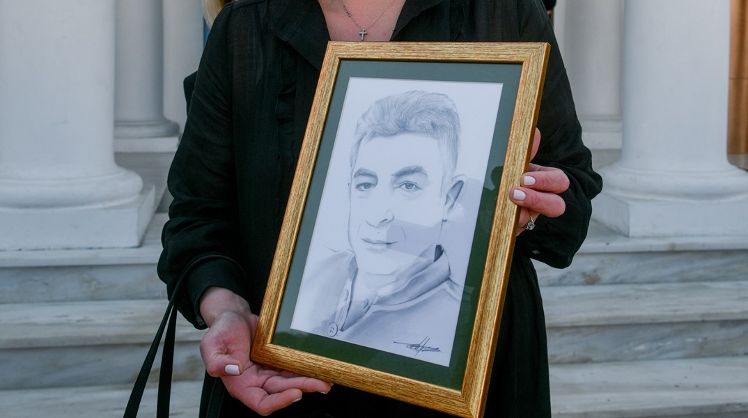 Γιώργος Καραϊβάζ