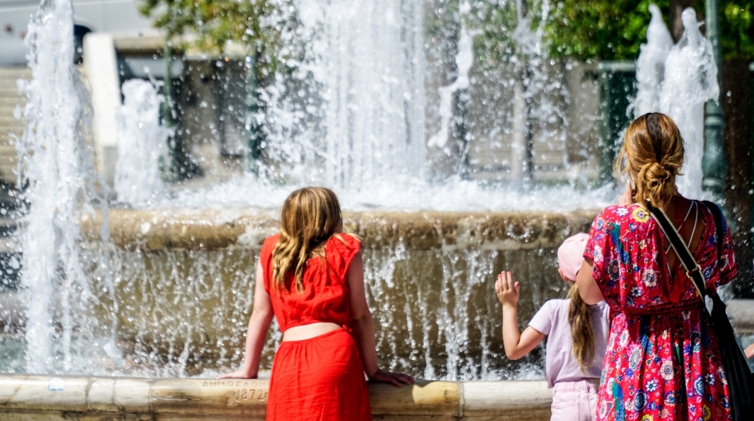 Καιρός σήμερα: Υψηλές θερμοκρασίες την Παρασκευή