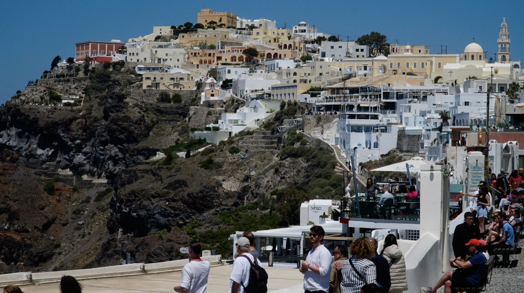 Μερικές ακόμα ιδέες για την αποσυμφόρηση της Σαντορίνης