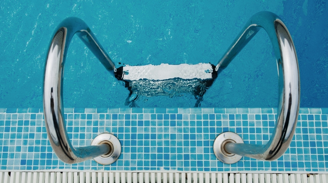 Χαλκιδική: Πότε έχασε τελικά τη ζωή της η 8χρονη που πνίγηκε στην πισίνα - Τα λάθη και οι παραλείψεις