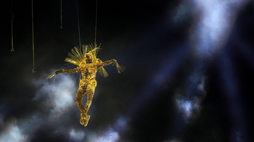 Όταν ο χρυσός εξωγήινος του Παρισιού προσγειώθηκε στην Ελλάδα