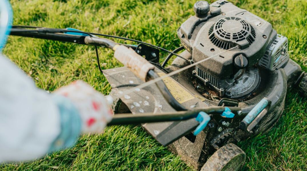 Υπάλληλος ξενοδοχείου στη Ρόδο σκοτώθηκε από μηχανή γκαζόν