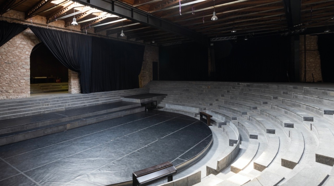 Ο ΝΕΟΝ παρουσιάζει την έκθεση «space of togetherness» στη Δραματική Σχολή του Εθνικού Θεάτρου 