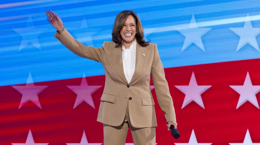 Κάμαλα Χάρις: Tα εμπόδια για τη νίκη επί του Τραμπ