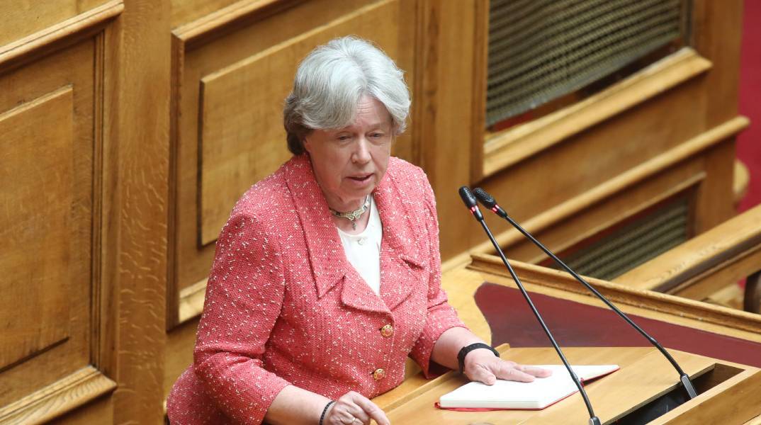 Ε όχι και να λυπηθούμε τη Λινού