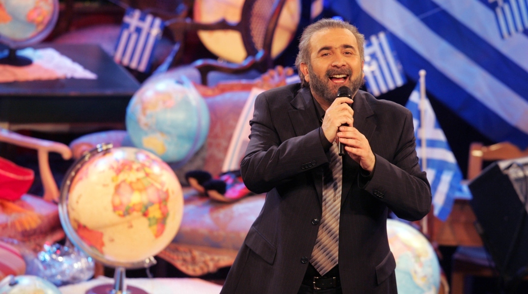 Ο Λάκης Λαζόπουλος και το Αλ Τσαντίρι Νιουζ επιστρέφουν στο MEGA