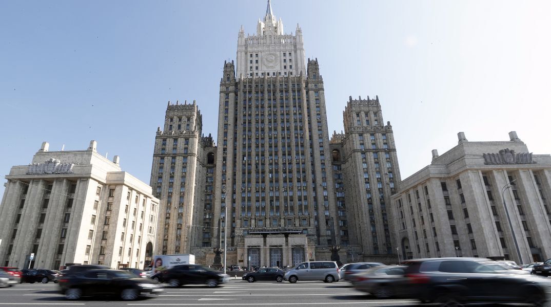 Ρωσία: Το υπουργείο Εξωτερικών χτυπήθηκε από μεγάλης κλίμακας κυβερνοεπίθεση DDoS, σύμφωνα με το πρακτορείο TASS 