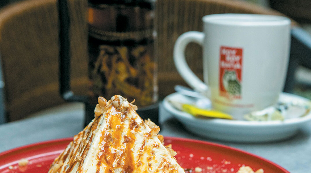 Koukouvaya: Το γλυκοπωλείο όπως πρέπει να είναι