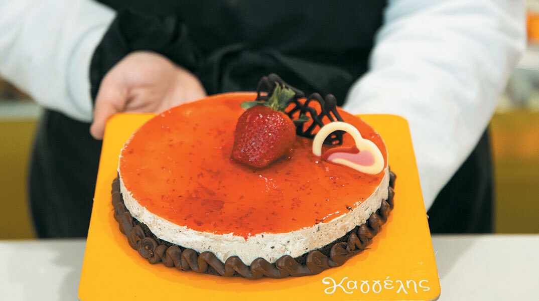 Ζαχαροπλαστείο Καγγέλης: Τα γλυκά που θα λατρέψεις!