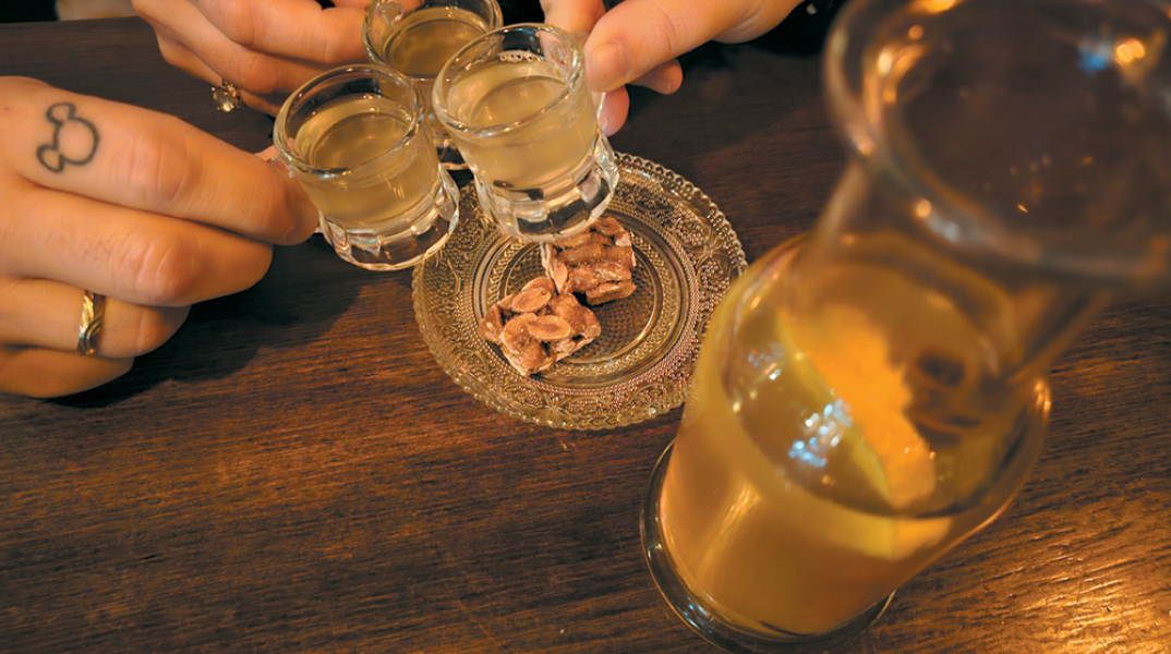 Medez Cafe & Bar: Το αγαπημένο στέκι του Παγκρατίου