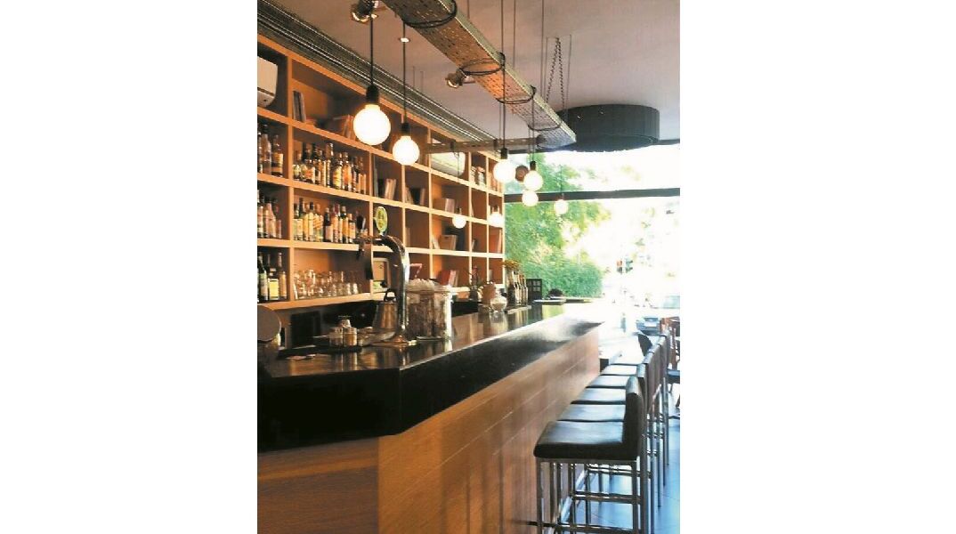 Rizzari 22 Cafe Restaurant