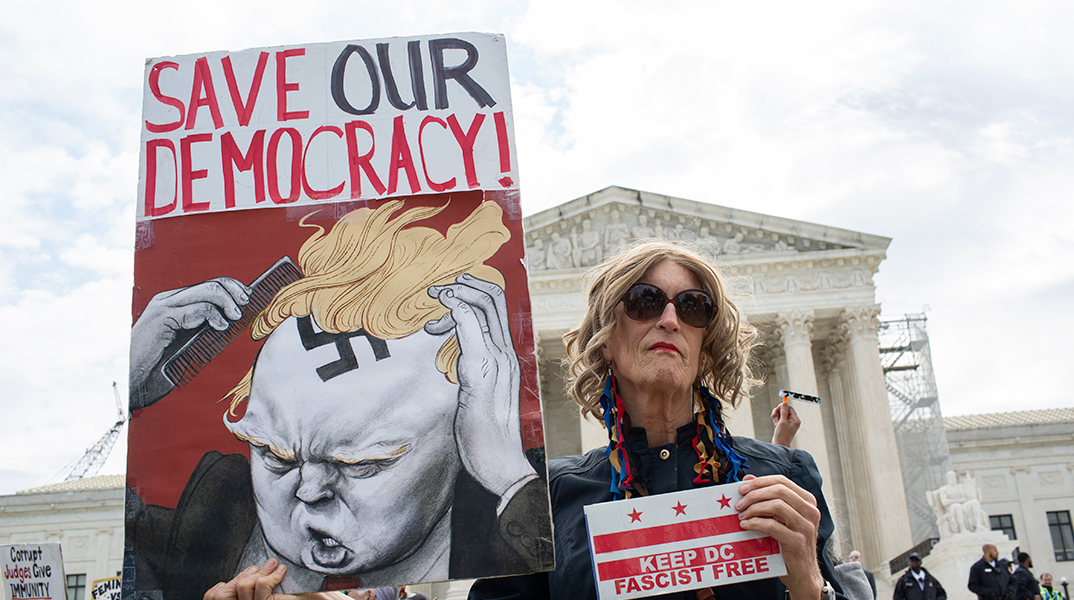 Αλήθειες και ψέματα για την υποτιθέμενη οπισθοδρόμηση της δημοκρατίας