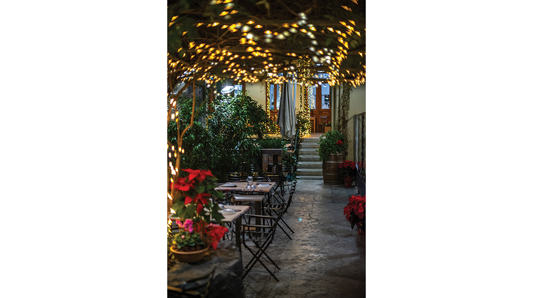 Άμα Λάχει: Η αγαπημένη μας αυλή και αυτόν τον χειμώνα, με νέες και κλασικές προτάσεις