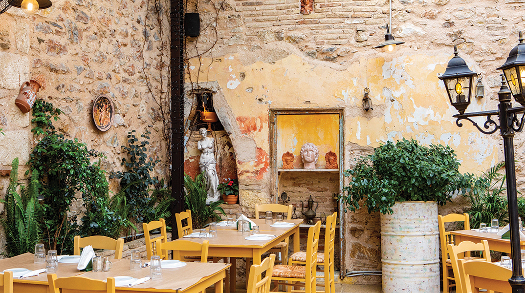 Το Αυγό του Κόκκορα: Παραδοσιακή κουζίνα καθημερινά