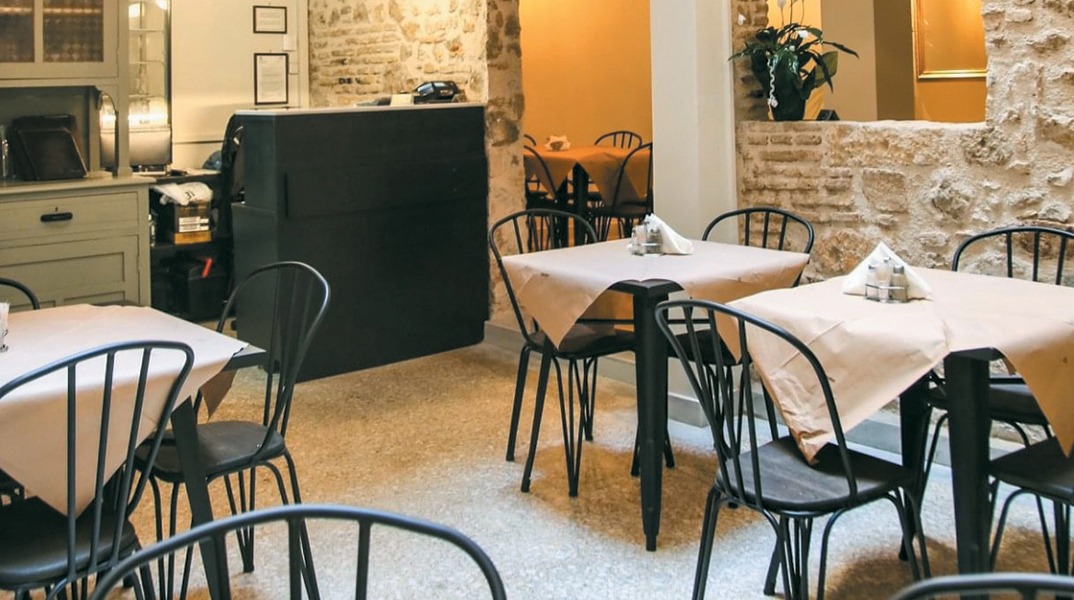 Το τριαντάφυλλο της νοστιμιάς: Το δημοφιλές μεζεδοπωλείο της Λέκκα