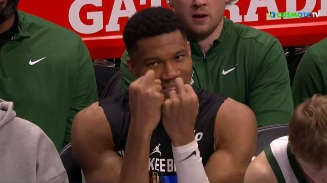 Γιάννης Αντετοκούνμπο: Επικός μορφασμός σε αντίπαλο που πήγε να του χτυπήσει το γόνατο - Δείτε το βίντεο που κάνει τον γύρο του διαδικτύου