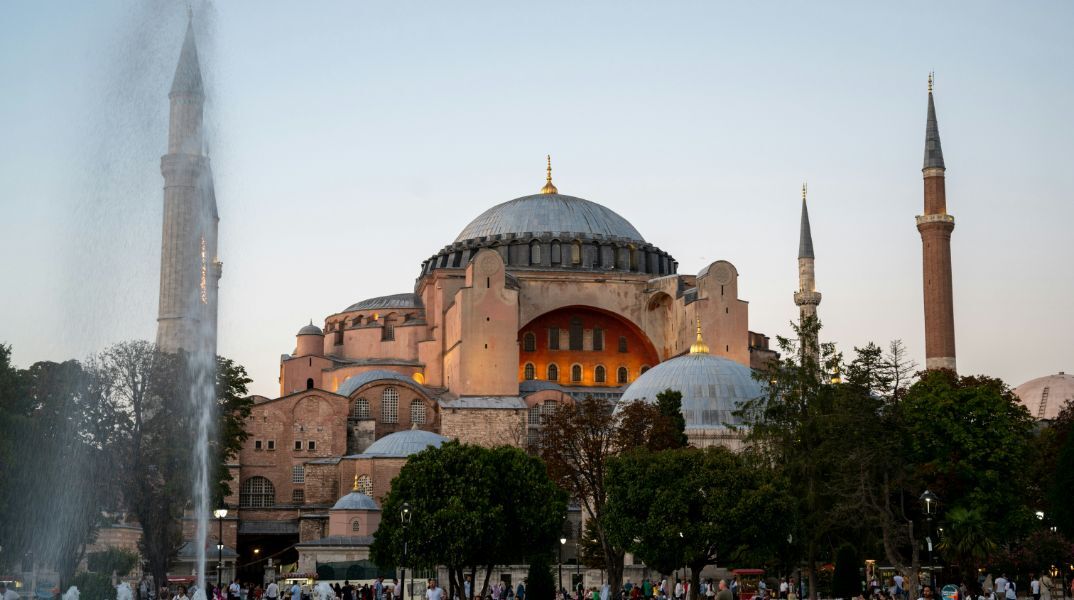 Αγία Σοφία: Ο τρούλος του εμβληματικού ναού θα αποσυναρμολογηθεί για συντήρηση