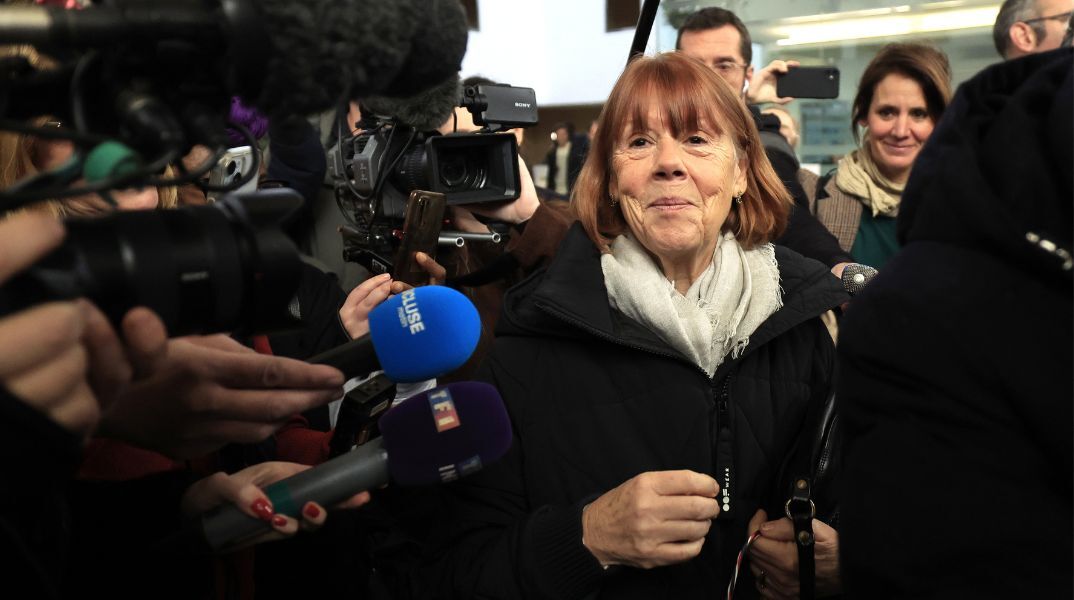 Γαλλία: Ο πρώην σύζυγος της Ζιζέλ Πελικό ζήτησε συγγνώμη και χαιρέτισε «το θάρρος» της απευθυνόμενος στο δικαστήριο της Αβινιόν.